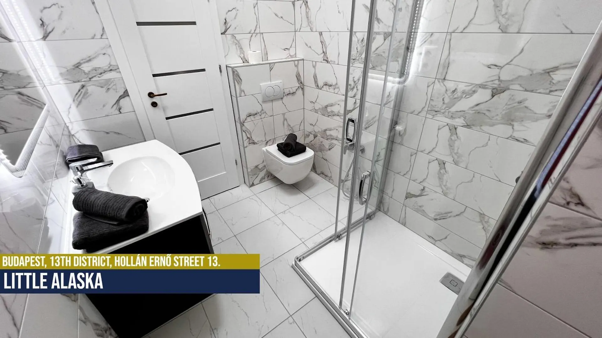 Little Americas Alaska Apartment Budapest