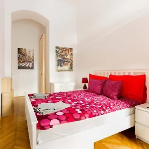 Hidden Gem 1 Bedroom Next To Opera Apartamento