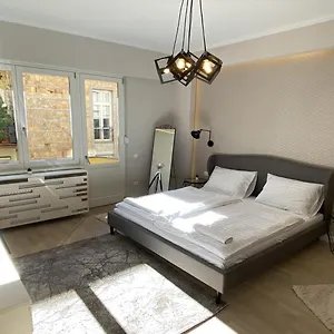 Modern Near The River Apartamento